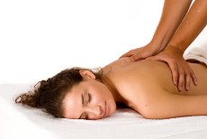 Die Breussmassage lößt körperliche Blockaden     Bild: © Ivan Josifovic - Fotolia.com